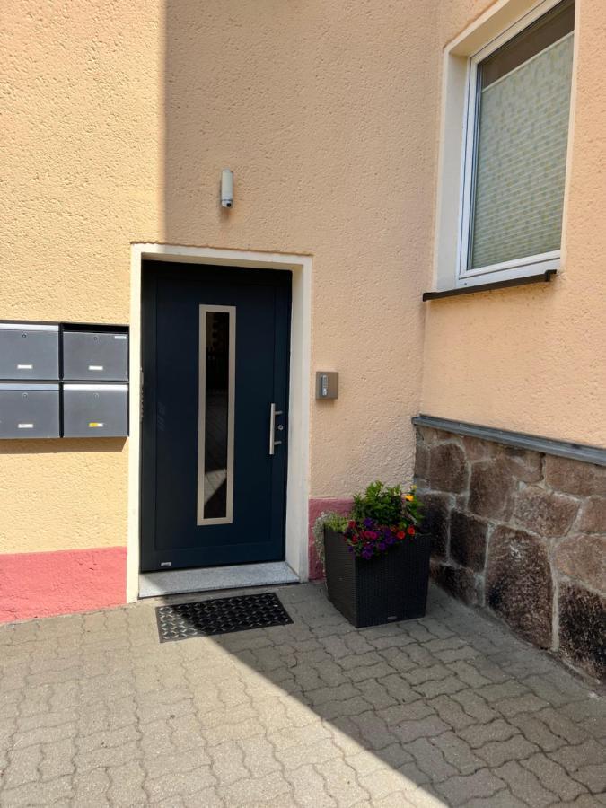 Sehr Schoene Wohnung,Komplett Neu Eingerichtet Лимбах-Оберфрона Экстерьер фото